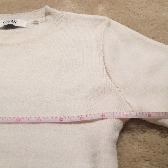 LIUNICK Short Sleeve Sweater - Picture 6 of 6